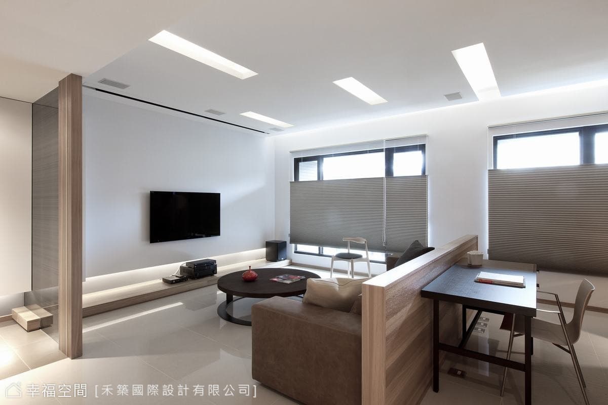 簡潔有個性的天花板照明客廳