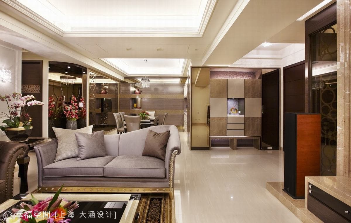 客廳望向餐聽